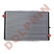 Load image into Gallery viewer, INTERNATIONAL Radiator - 2000 2500 2600 5000 5500/5500i 5600/5600i 5900/5900i 7300-7700 8200 8300 9100 9200 9300 9400