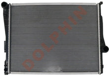 Load image into Gallery viewer, BMW RADIATOR - 316i 318i 325i 330i 316Ti 318Td 318Ti 320Td 325Ti 2.0i 2.2i 2.5i 2.5Si 3.0i 3.0Si (1998-2002) 580 x 438
